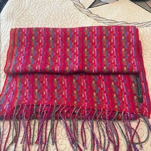 Peruvian Baby Alpaca scarf. 100% baby alpaca wool. Beautiful bright colors.
